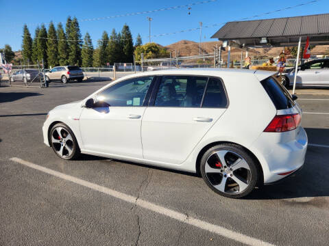 2017 Volkswagen Golf GTI S