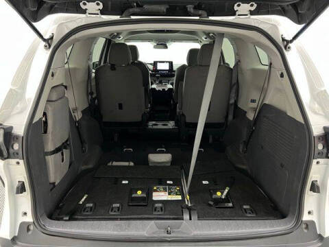 2024 Toyota Sienna LE 8-Passenger