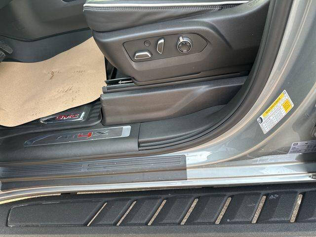 2025 GMC Sierra 1500 AT4X