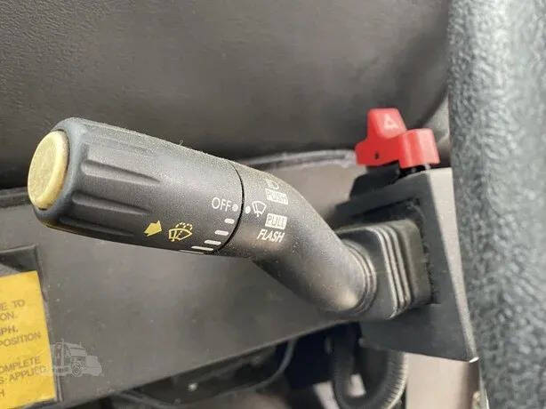 2015 Freightliner M2 106