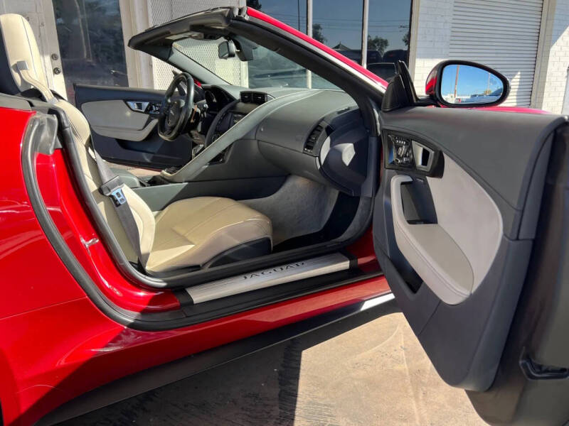 2015 Jaguar F-TYPE V8 S