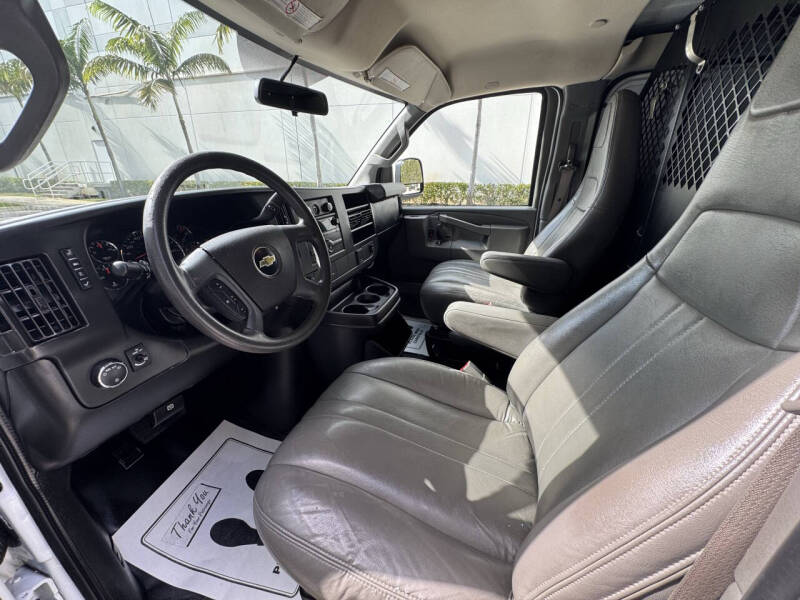 2017 Chevrolet Express 2500