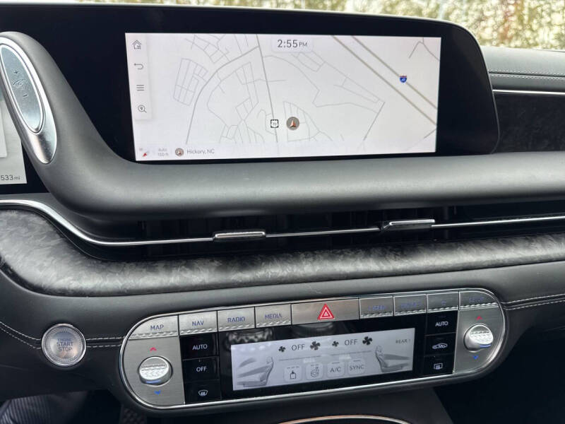 2025 Genesis G90 3.5T e-Supercharger