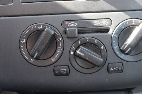 2012 Nissan Versa 1.8 S