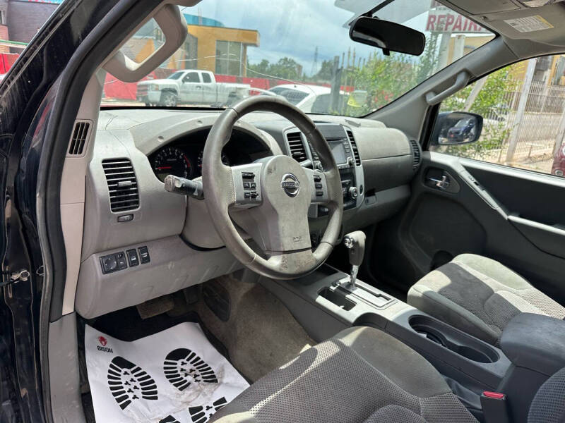 2017 Nissan Frontier SV