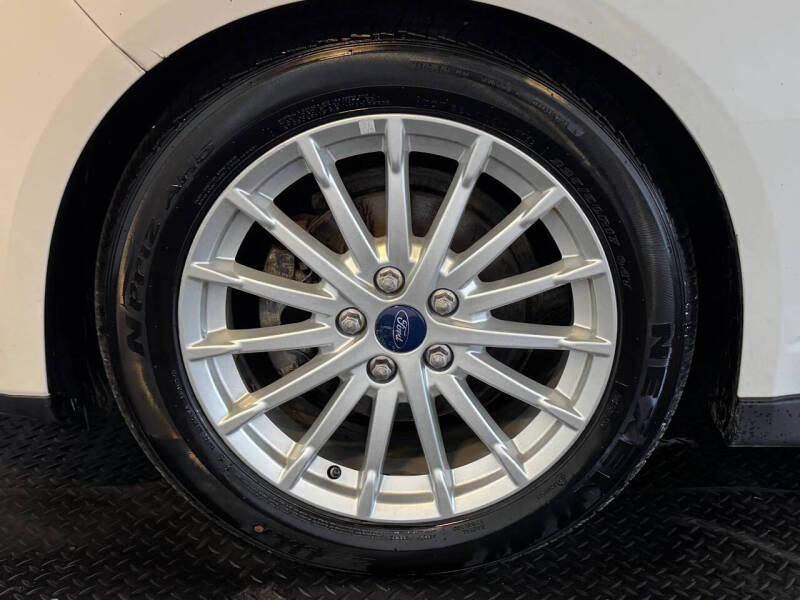 2014 Ford C-MAX Hybrid SE