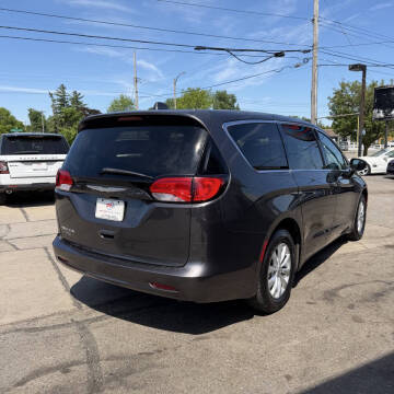 2017 Chrysler Pacifica Touring
