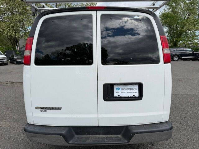 2017 Chevrolet Express LT 2500