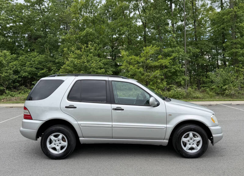 2001 Mercedes-Benz M-Class ML 320