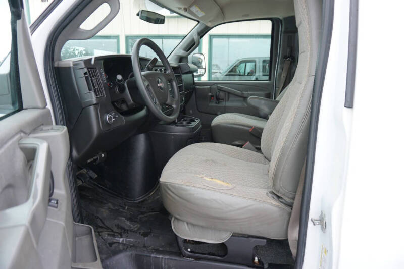 2017 GMC Savana 2500