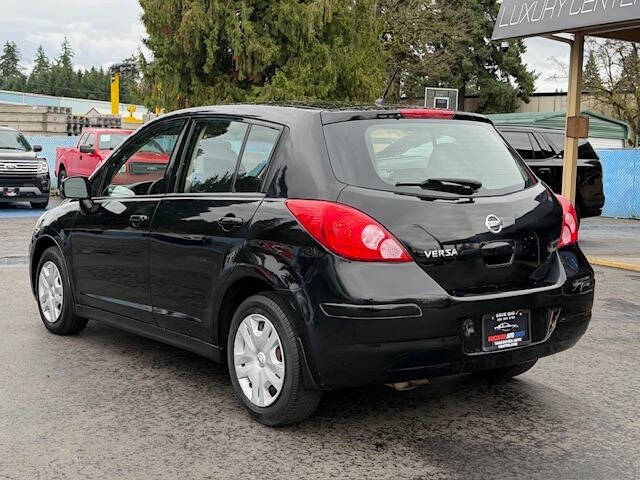 2011 Nissan Versa 1.8 S