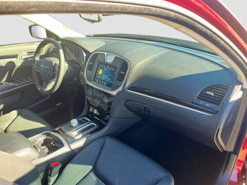 2023 Chrysler 300 Touring