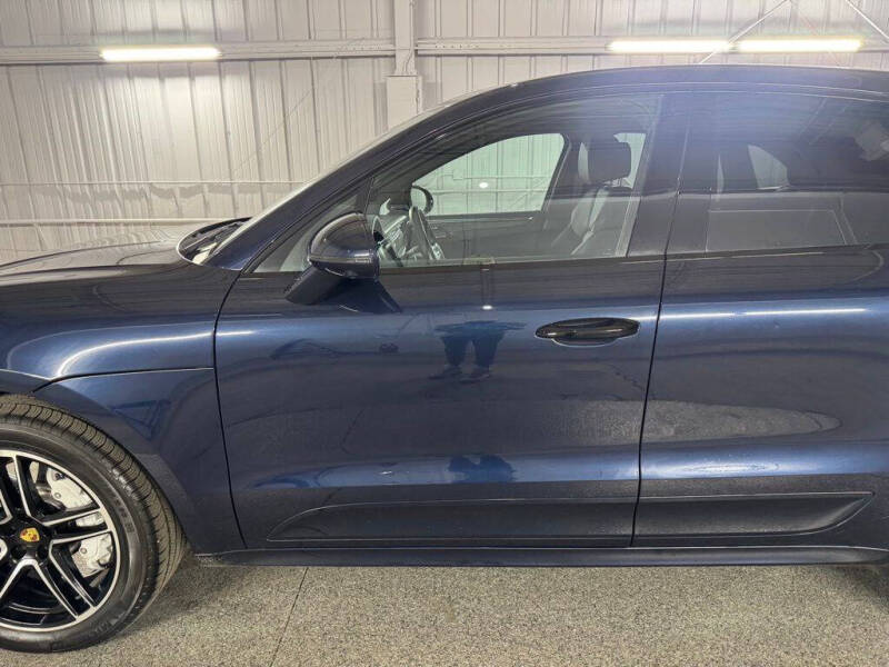 2021 Porsche Macan Turbo