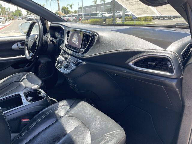 2021 Chrysler Pacifica Touring L