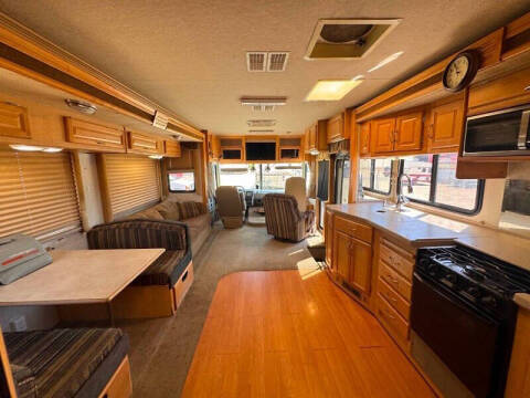 2005 Workhorse W22