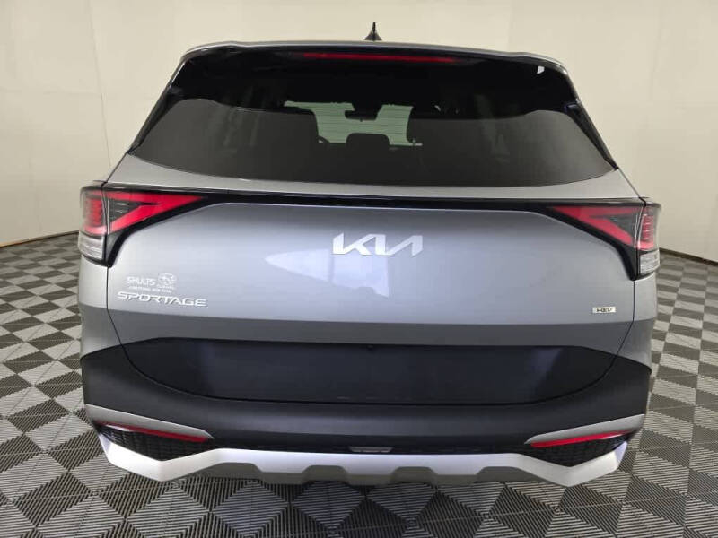 2023 Kia Sportage Hybrid LX