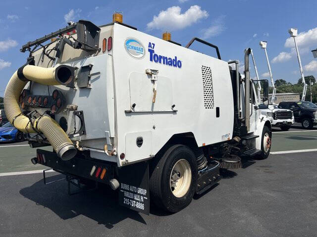 2016 Freightliner M2 106