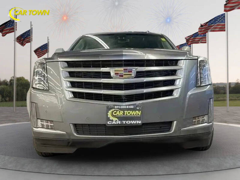 2018 Cadillac Escalade ESV Luxury