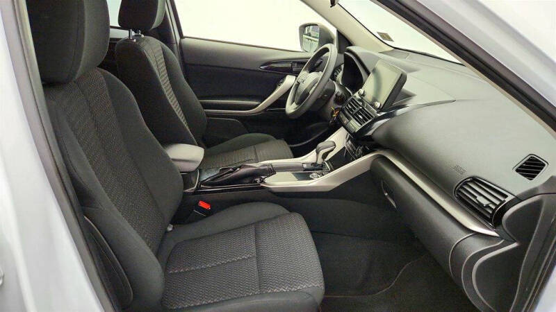 2022 Mitsubishi Eclipse Cross LE