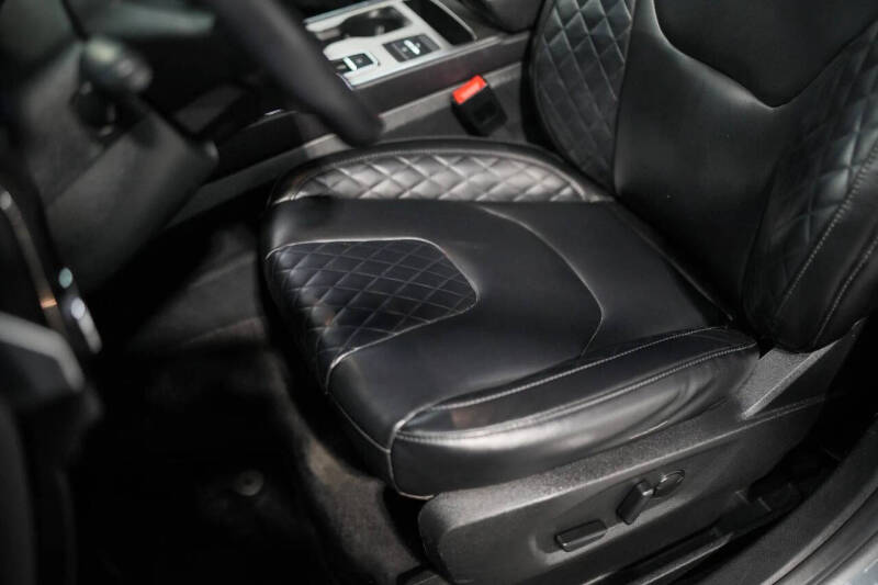 2023 Ford Edge Titanium