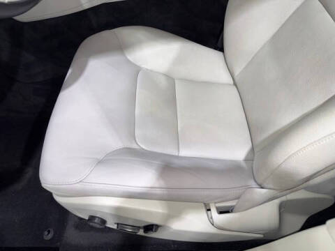 2022 Volvo XC90 T5 Momentum