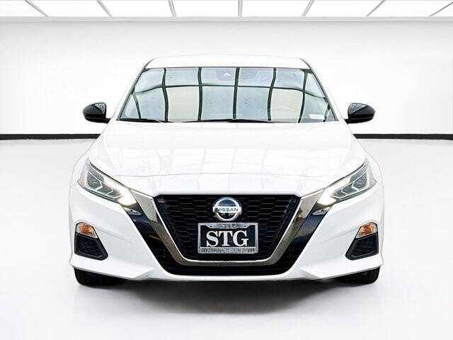 2022 Nissan Altima 2.5 SR