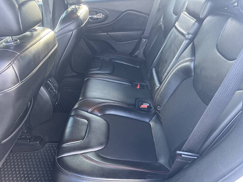 2019 Jeep Cherokee Trailhawk