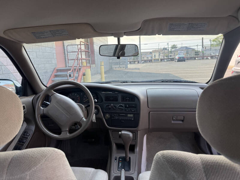 1996 Toyota Camry LE