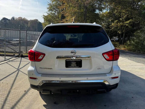 2017 Nissan Pathfinder