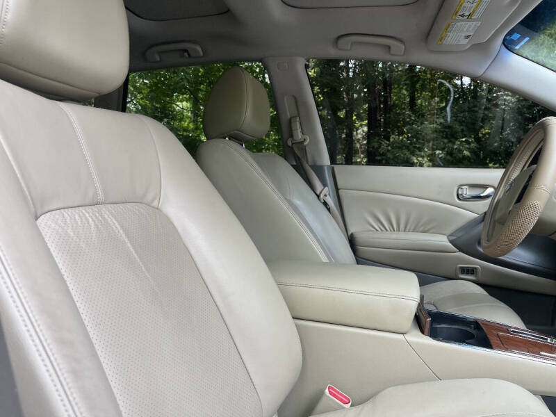 2010 Nissan Murano LE