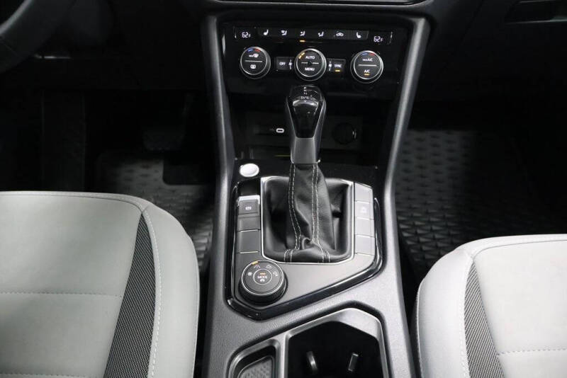 2024 Volkswagen Taos SE 4Motion