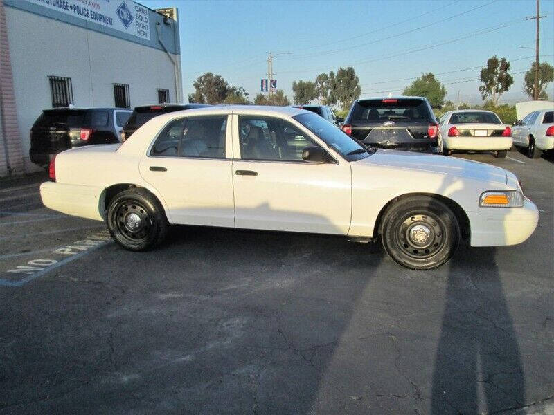 2008 Ford Crown Victoria Police photo 3