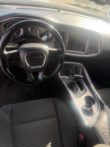 2018 Dodge Challenger SXT Plus