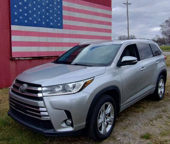 2017 Toyota Highlander for sale at MIDWESTERN AUTO SALES        "The Used Car Center" in Middletown OH