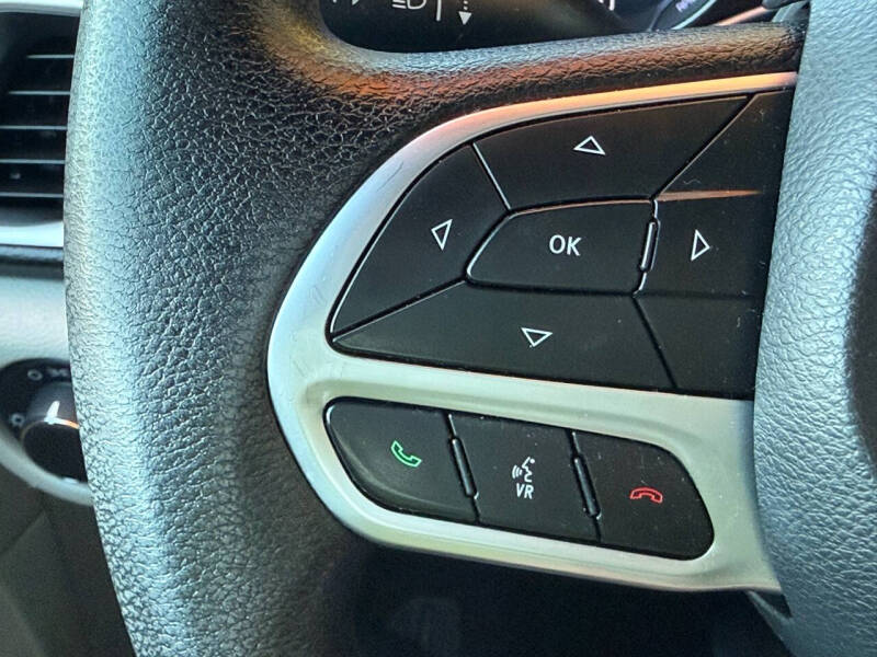 2020 Chrysler Voyager LXi