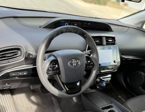 2020 Toyota Prius LE