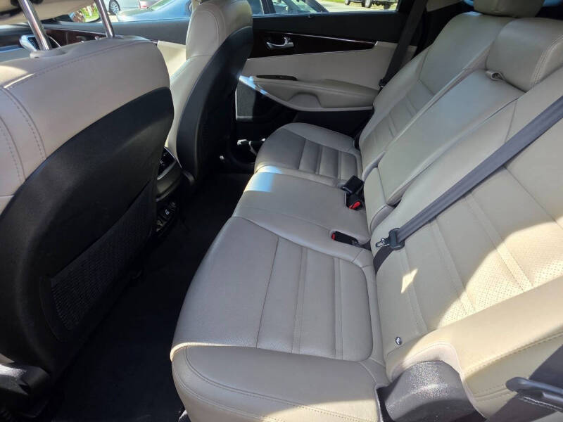 2017 Kia Sorento EX V6