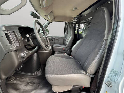 2024 GMC Savana 2500