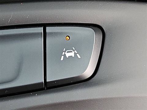 2025 Chevrolet Trax RS