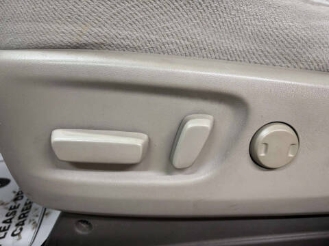 2012 Toyota Sienna LE 8-Passenger