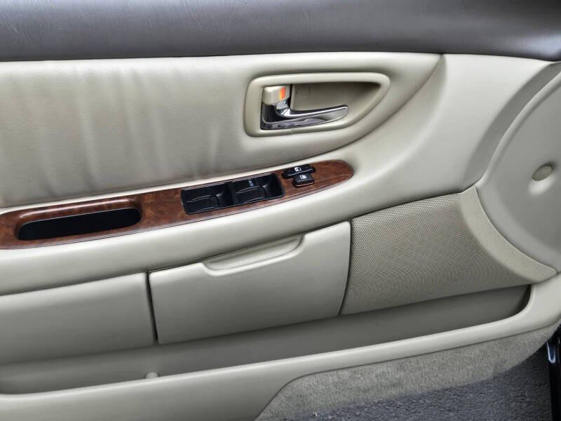 2000 Toyota Avalon XLS