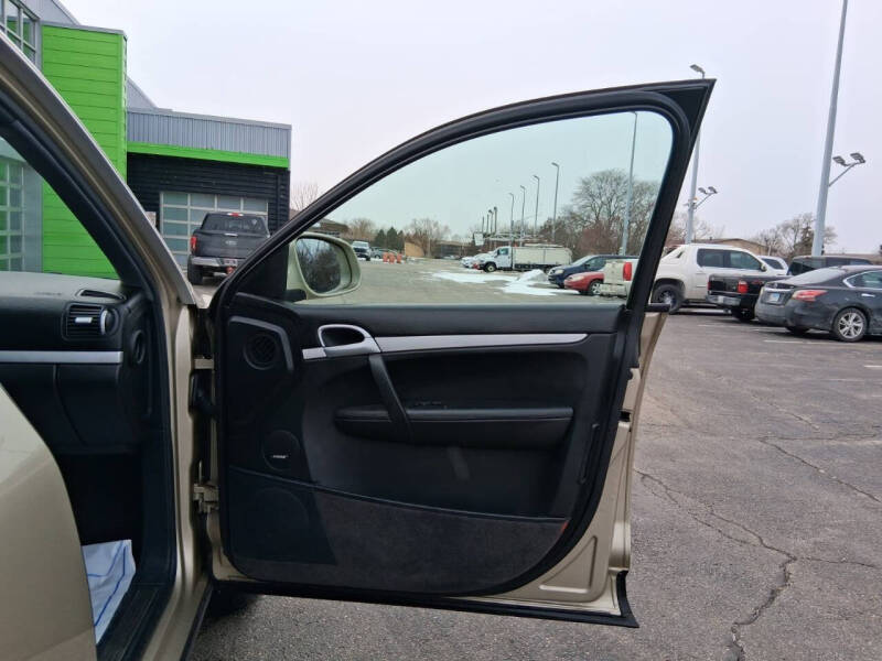 2004 Porsche Cayenne S