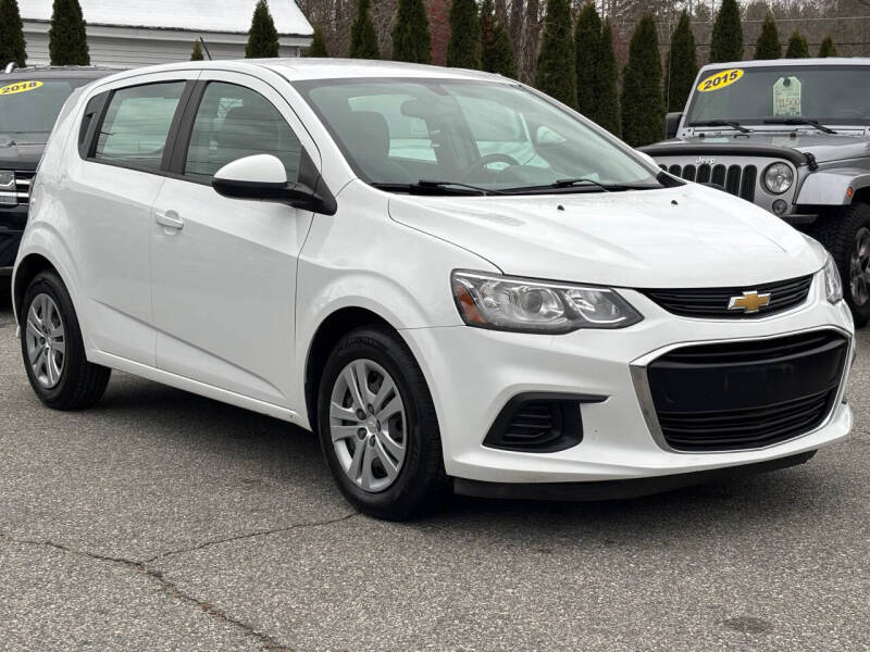 2018 Chevrolet Sonic 1FL's photo