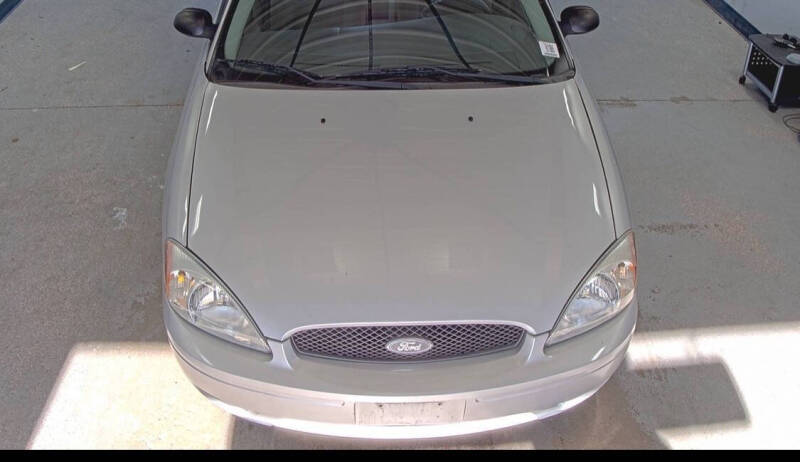 2006 Ford Taurus SE