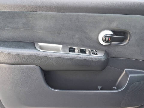 2012 Nissan Versa 1.8 S