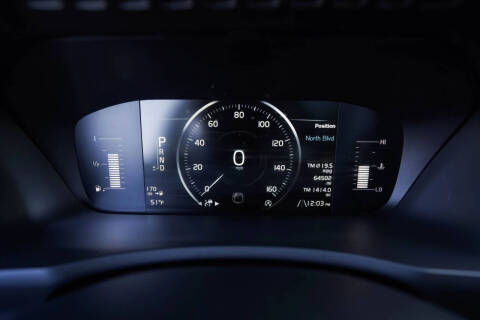 2018 Volvo XC90 T5 Momentum 7-Passenger