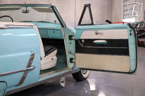 1953 Ford Crestline