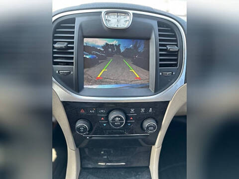 2011 Chrysler 300 Limited