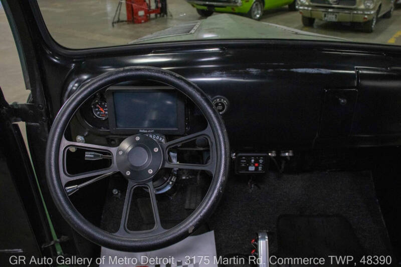 1949 Ford F-1