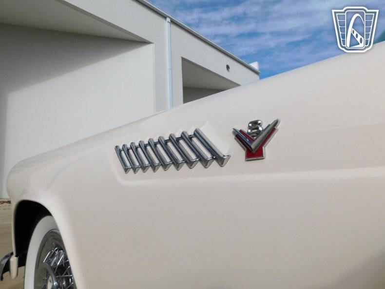 1955 Ford Thunderbird